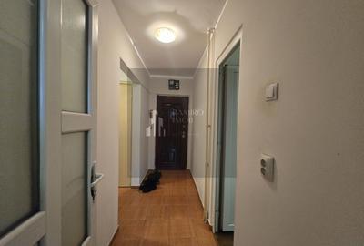 Apartament 2 camere dcomandat Bd. C-tin Brancoveanu -Berceni Sector 4 - 1