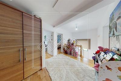 Casa de vanzare in Cristian - tip duplex - 125 mp utili + teren de 250 - 16
