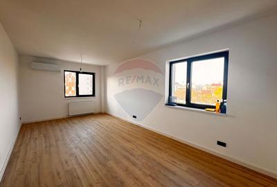 Apartament cu 2 camere decomandat în Doamna Ghica