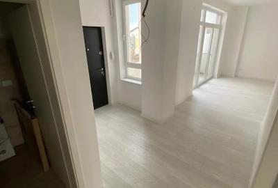 Vând apartament 3 camere - 3