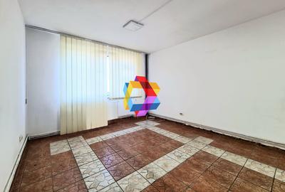 Spatiu comercial de închiriat cu vad Brașov - 55 mp # plus-imo.ro - 1