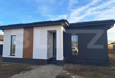 Casă individuală cu 4 camere în Sânpetru