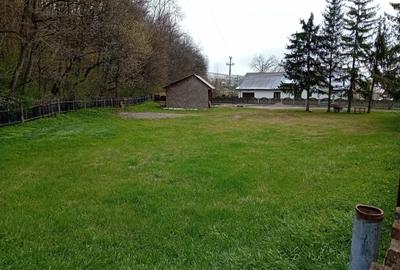 Teren Construcții intravilan de 1670 mp, în Gârcina