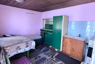 Casa de vanzare cu 3 camere, zona Schit - 7