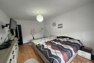 Apartament 3 Camere, Etaj 4, Strada 23 August - 7