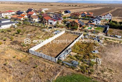 Teren de 733 mp în Livada, cu gard finalizat, Comision 0 - 7