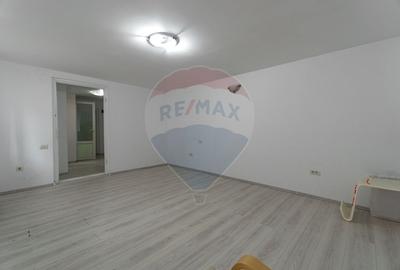 Garsonieră de închiriat– Strada Republicii 31/ Comision 0% - 4