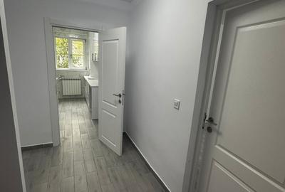 Apartament cu 2 camere DECOMANDAT, etajul 1/10, zona Alexandru cel Bun - 10