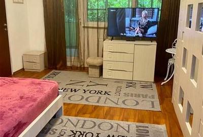 Garsonieră decomandată în Tineretului