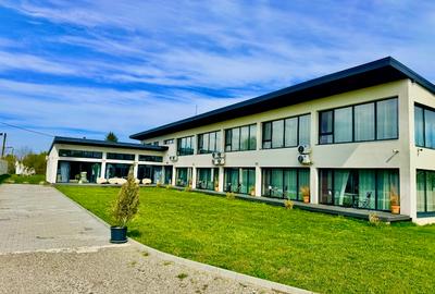 Pensiune Valea Avrigului + o casă de locuit - 1