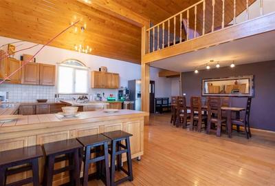 Exclusivitate! Colt de Rai: Casa arhitectura deosebita, cu acces direct la rau, - 8