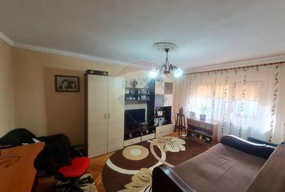 Apartament cu 2 camere de vânzare în zona Est - 1