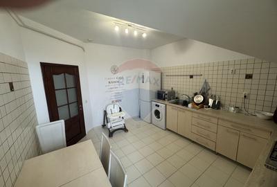 Apartament 3 camere | 2 bai | balcon | mansarda | bloc nou | Burdujeni - 9