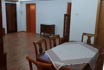 Apartament 3 camere zona Tipografilor centrala proprie