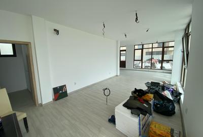Spatiu comercial, stradal. Suprafata 61 mp - 2