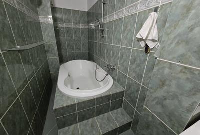 Apartament cu 3 camere str VICTORIEI - 5