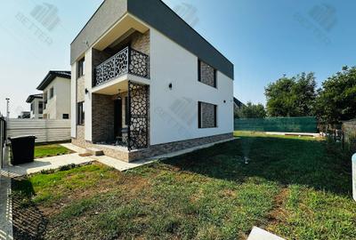 Casă cu 4 camere în Berceni