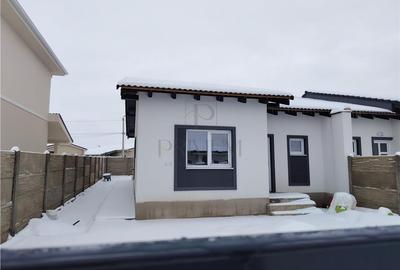 Duplex cu 3 camere în Moșnița Nouă