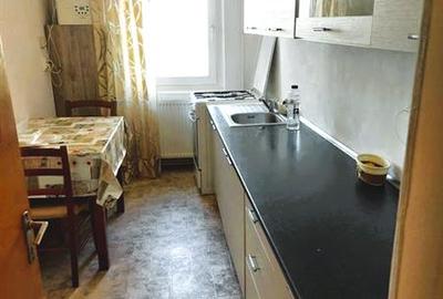 Particular vand apartament 2 camere decomandat Racadau. - 3