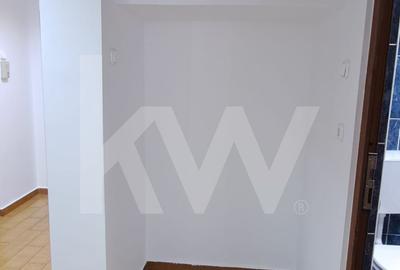 Apartament 3 camere decomandate , ultracentral ,parter - 2
