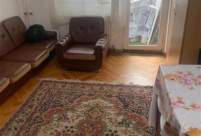Apartament  3 camere semidecomandat cu centrala proprie etaj 1 zona Sagului - 2