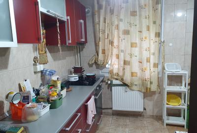 Vanzare-2 camere-p/4-Dr Taberei-Tg Neamt-parc-bl 78-decomandat-2 balcoane