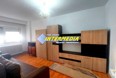 Garsonieră decomandată, mobilată în Cetate