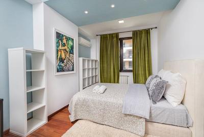 Apartament cu 3 camere decomandat, mobilat în Nordului