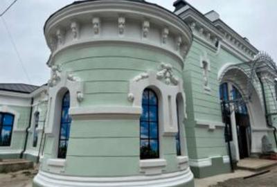 Cladire deosebita complet amenajata - 1