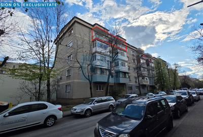 Apartament cu 2 camere decomandat în Kiseleff
