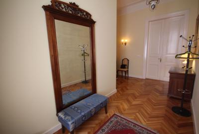 APARTAMENT DEOSEBIT IN ZONA CENTRALA - 23