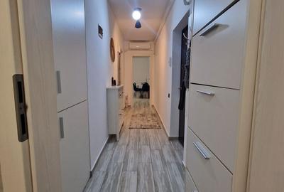 Apartament cu 2 camere decomandat în Metalurgiei