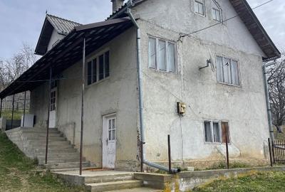 Casa de vânzare+ anexa gospodărească - 1