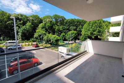 Apartament cu 3 camere decomandat în Nord