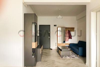 Apartament cu 2 camere semidecomandat, mobilat în Central