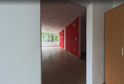 Spațiu Comercial Str. Clăbucet Nr. 5 parter partea din față Preț negociabi - 5