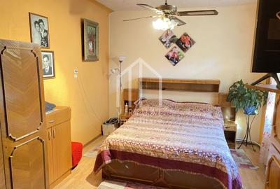 Casa de vanzare in Sibiu cu 2 apartamente  si gradina de 147 - 13