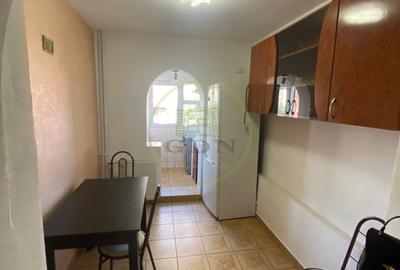 Apartament 3 camere decomandat, etaj 3 din 4, mobilat, utilat, str Coposu - 6