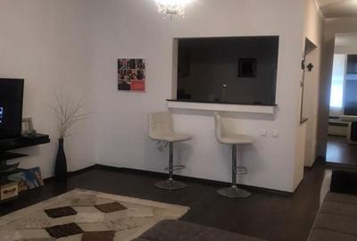 Apartament cu 2 camere semidecomandat, mobilat în Central