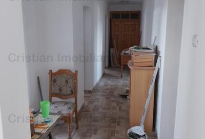 ARTERA PRINCIPALA ,2 Cladiri birouri P+1 si P+2 sup construita 1000 mp - 24
