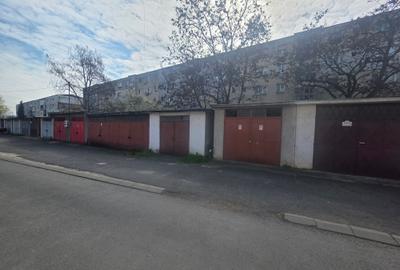 Vand apartament 4 camere cu garaj - 10