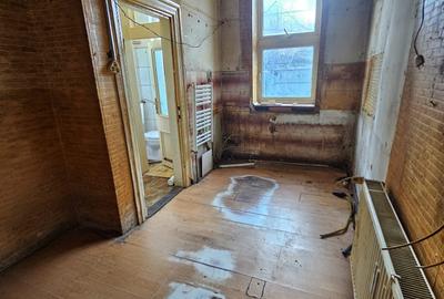 Casă cu arhitectură interbelică, 5 camere, teren 409 mp – Central - 42
