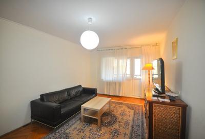 Apartament cu 3 camere decomandat, mobilat în Unirii