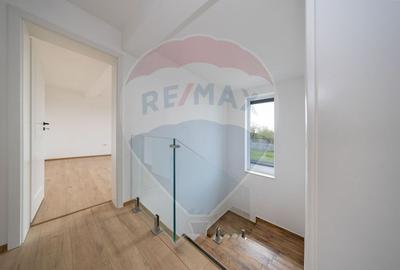 Vila moderna cu 4 camere,  P+E - teren 501 mp - 18