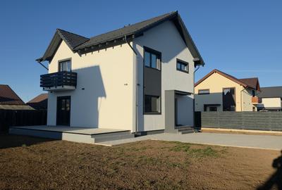 Casa individuala P+E, teren 600mp, Cartier Izvor, Tarlungeni - 1