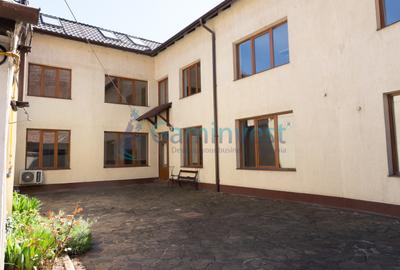 Spațiu comercial, de 382.00 mp, în Central