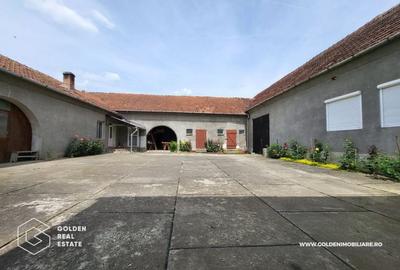 Casa mare, 3 corpuri de cladire, sat Lalasint - 2