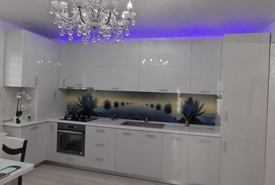 Apartament cu 3 camere decomandat, mobilat în Florești