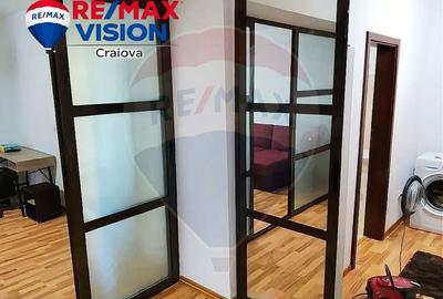 Apartament cu 1 camere de vânzare în zona 1 Mai - 4