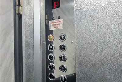 Apartament 2 camere Decomandat ! Semicentral - 1